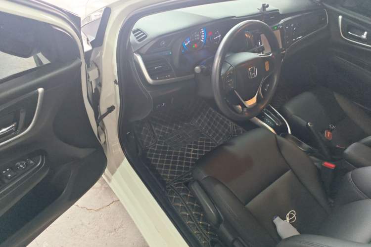 Used Honda Crider 2015 1.8L Automatic Ultra-Configured Limited Edition