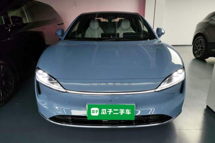 Used Hima Luxeed S7 2025 705 km Pro
