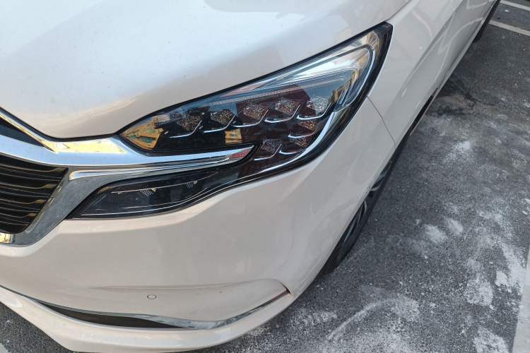 Used Buick GL8 2021 ES Land Cruiser 653T Luxury Edition