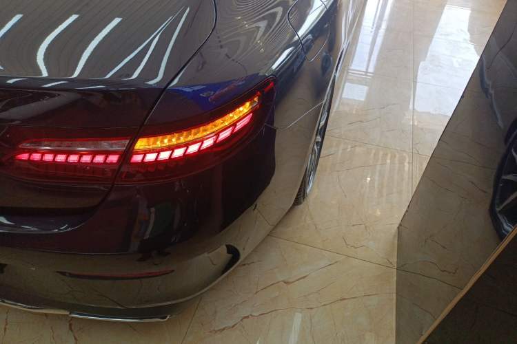 Used Mercedes-Benz E-Class 2023-Year Restyled E 260 Coupe
