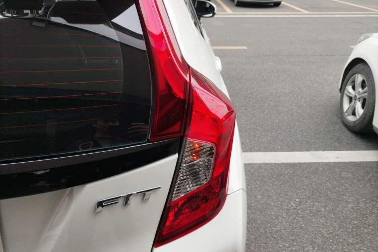 Used Honda Fit 2016 1.5L LX CVT Comfort Model
