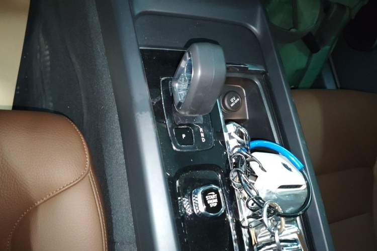 Used Volvo XC60 2024 B5 4x4 Smart Luxury Edition