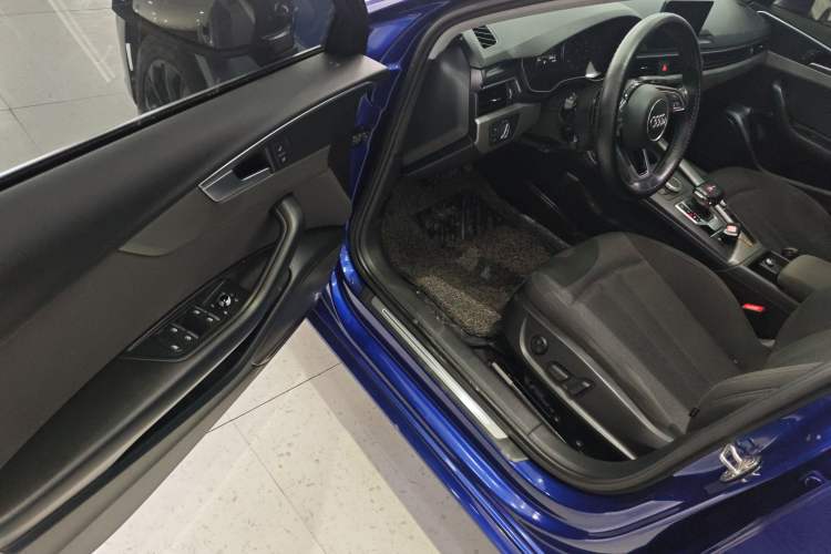 Used Audi A4L 2019 40 TFSI Ambition China VI