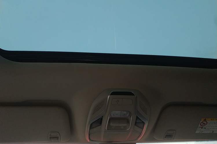 Used Geely Auto Coolray 2019 260T DCT Explorer China VI Standard