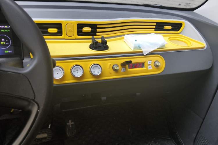 Used Wuling Hongguang MINIEV 2021 Macaron Fashion Edition Lithium-Ion Battery
