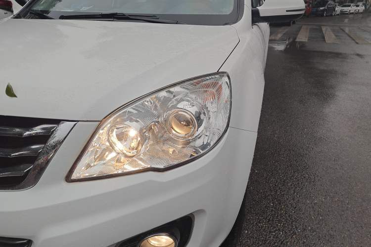 Used Haval H6 2016 Upgraded Model 1.5T Manual Two-Wheel Drive Elite Version
