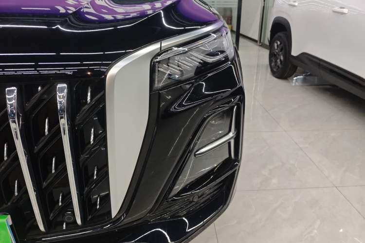 Used Hongqi HS5 2023 2.0T Qixiang Pro Edition
