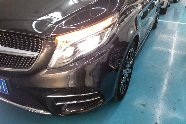 Used Mercedes-Benz V-Class 2021 V 260 L Long-wheelbase Luxury Edition