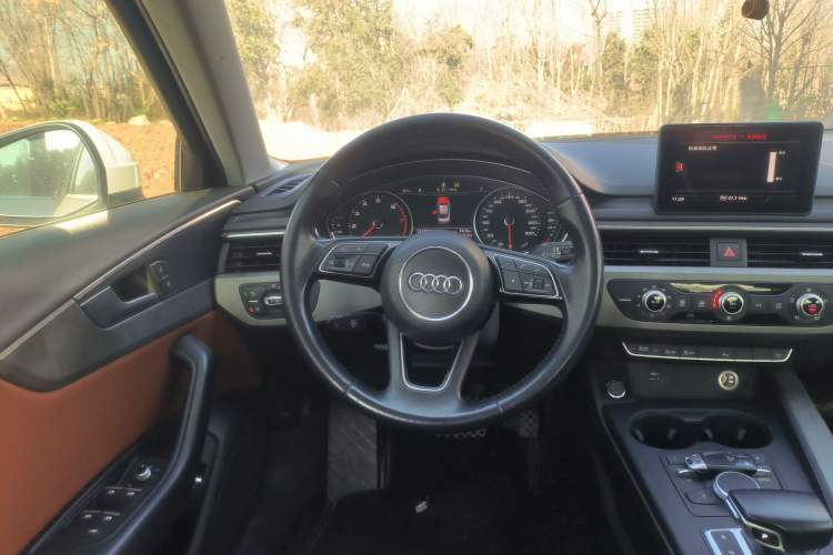 Used Audi A4L 2019 40 TFSI Ambition China VI

