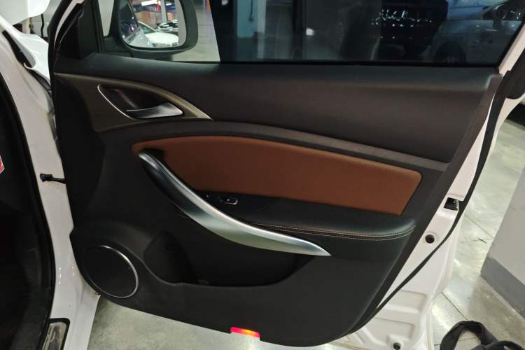 Used BYD Song 2017 Gaishe Upgrade Edition 1.5TID Automatic Elite Model
