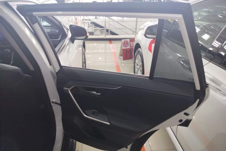 Used Toyota RAV4 2022 2.0L CVT Two-Wheel Drive Fashion Plus Edition
