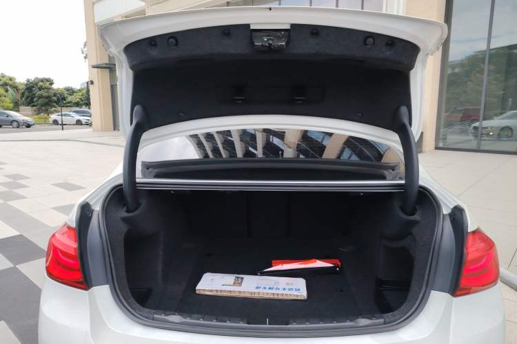 Used BMW 3 Series 2019 320Li Fashion Model
