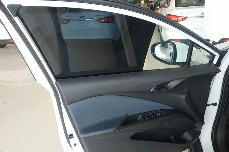 Used Buick Velite 6 2023 Revised Version 430 km Range – Commuter Edition
