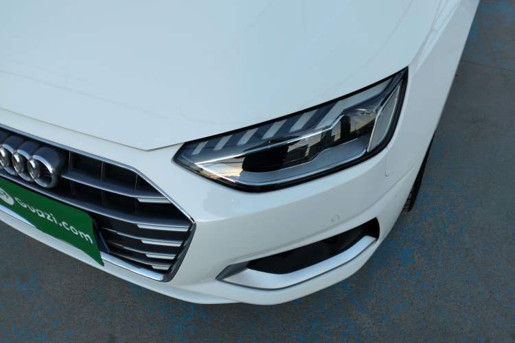 Used Audi A4L 2020 40 TFSI Fashionable and Elegant Model
