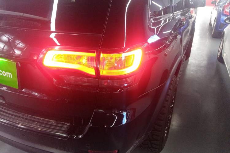 Used  Grand Cherokee (Import) 2015 3.0L Comfort Navigation Edition
