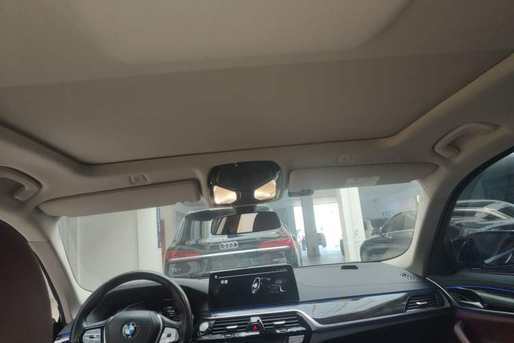 Used BMW 5 Series 2021 525Li Luxury Package
