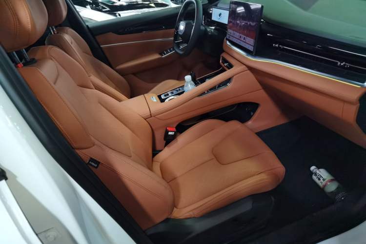 Used Geely Auto Emgrand X7 Sport 2026 Model 1.5TD Beloved
