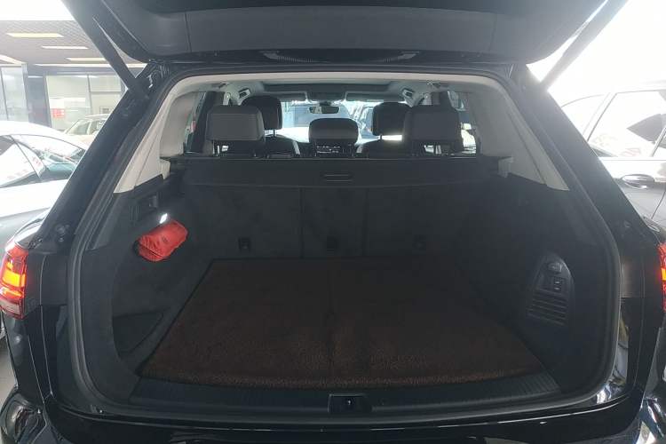 Used Volkswagen Touareg 2019 2.0 TSI Flagship Edition China VI
