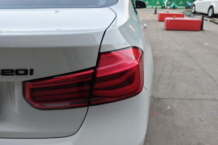 Used BMW 3 Series 2018 320i M Sport Package
