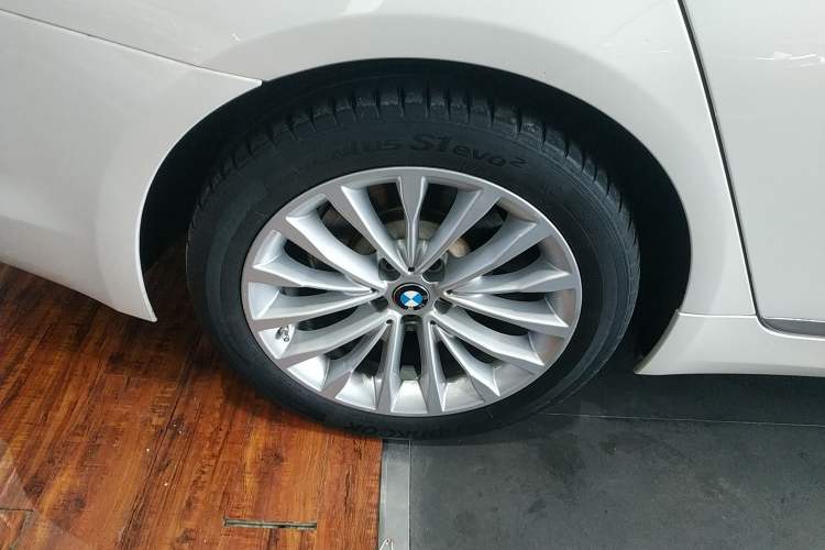 Used BMW 5 Series New Energy 2020 Mileage Upgrade Version 530Le Luxury Package
