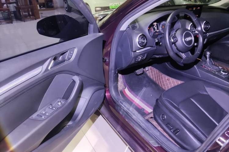 Used Audi A3 2015 Limousine 35 TFSI Millionth Anniversary Comfort Model
