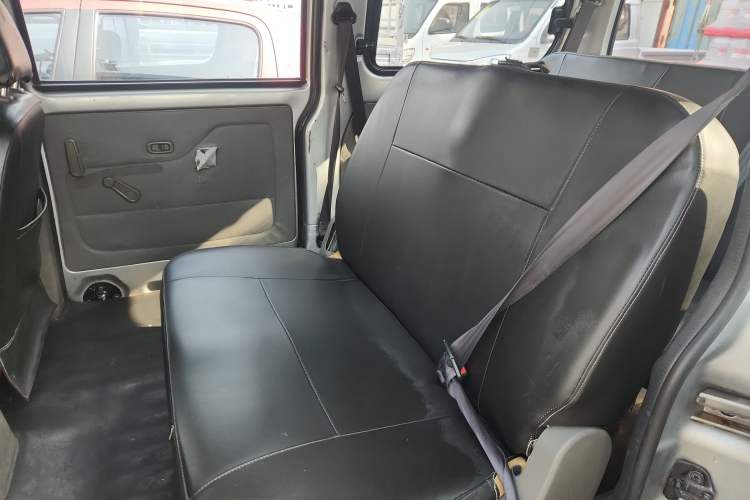 Used Wuling Rongguang V 2015 1.2L Practical Model