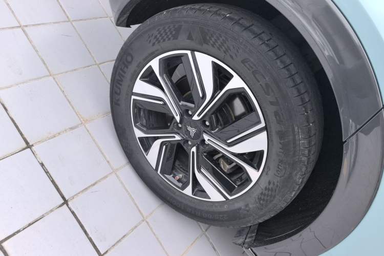 Used NETA U 2022 Zhi400 Pro Ternary Lithium
