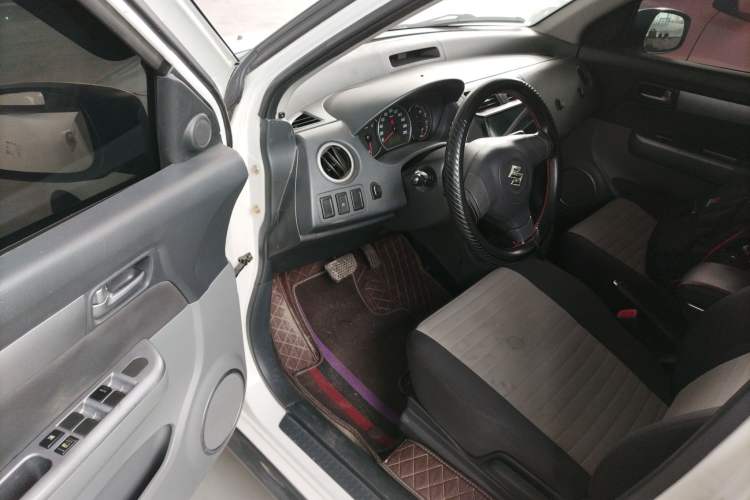 Used Suzuki Swift 2014 1.5L Automatic Fashion Edition
