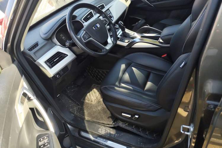 Used Geely Auto Emgrand X7 Sport 2018 1.8TD Automatic Two-Wheel Drive Smart Connect 4G Internet Edition
