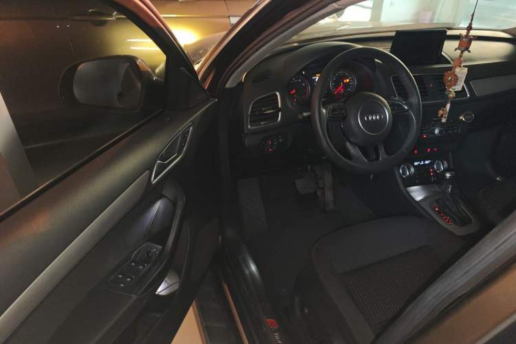 Used Audi Q3 2016 30 TFSI Collector's Edition Intelligent Model
