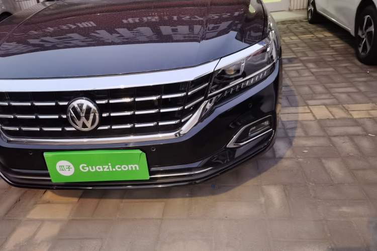 Used Volkswagen Passat 2019 330TSI Luxury Edition China VI Standard
