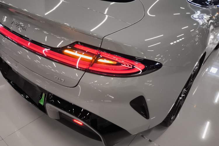 Used  SU7 2024 Rear-Drive Ultra-Long Range Advanced Pro-Level Intelligent Driving Version
