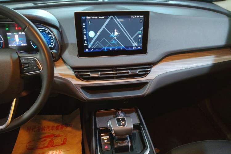 Used Hongqi E-QM5 2024 610 km PLUS
