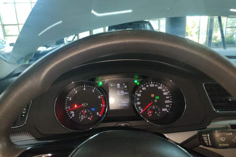 Used Volkswagen Lamando 2017 230TSI DSG Fashion Edition
