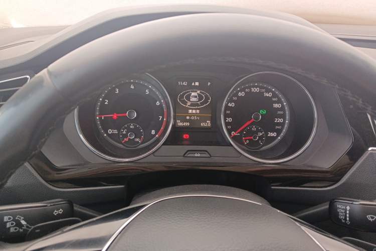 Used Volkswagen Tiguan L 2018 Revised Version 330TSI Automatic Two-Wheel Drive Comfort Edition
