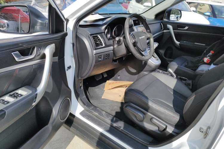 Used Haval M6 2019 1.5T DCT Two-Wheel Drive Value Edition China VI Standard
