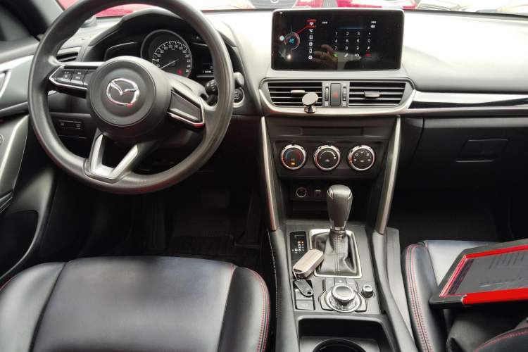 Used Mazda CX-4 2018 2.0L Automatic Two-Wheel Drive Blue Sky Dynamic Version China VI Standard