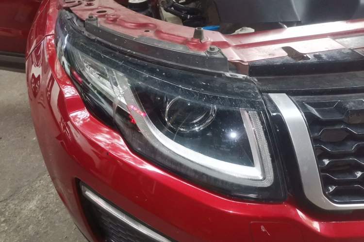 Used Land Rover Range Rover Evoque 2018 240 PS SE Smart Brilliance Edition
