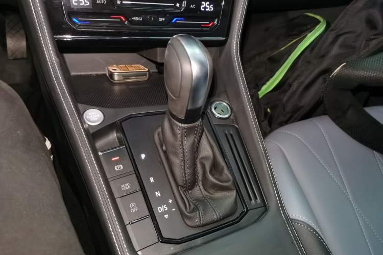 Used Volkswagen Lavida 2024 1.5L Automatic Starry Sky 5 Million Edition