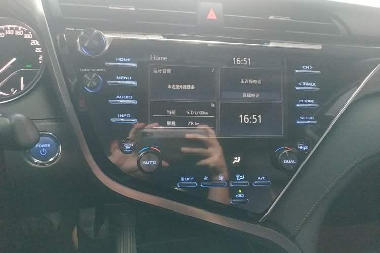 Used Toyota Camry 2019 Dual-Engine 2.5 HG Luxury Edition China VI Standard