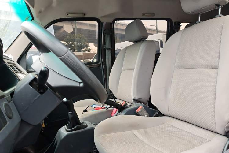 Used Jinbei Hiace X30 2021 1.5L Wealthy Edition Bus China VI Standard SWC15M
