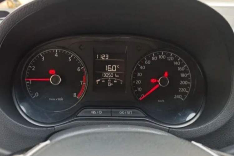 Used Volkswagen Polo 2016 1.4L Manual Fashion Model