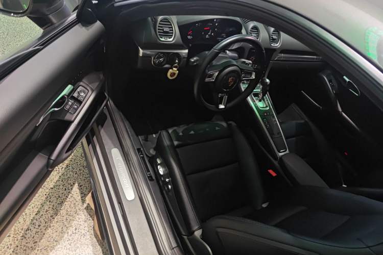 Used Porsche 718 2016 Cayman 2.0T