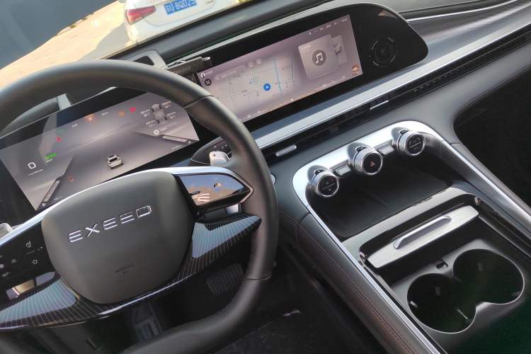 Used  Lingyun 2025 400T Four-Wheel-Drive International Version
