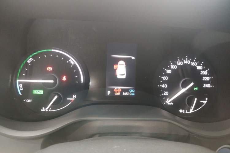 Used Toyota Granvia 2022 2.5L Hybrid Prestige Edition
