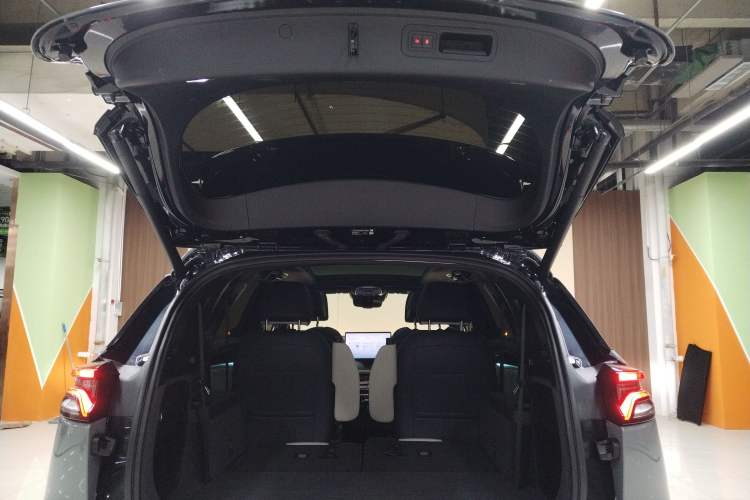 Used BYD Tang New Energy 2022 DM-p 215KM Four-Wheel Drive Flagship Model