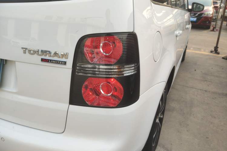 Used Volkswagen Touran 2014 1.4T DSG 30th Anniversary Edition
