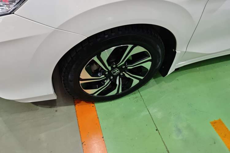 Used Honda Crider 2016 1.8L CVT Luxury Edition
