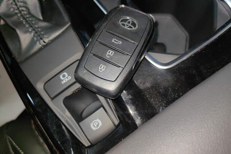 Used Toyota Camry 2024 Dual-Engine 2.5HG Prestige Edition
