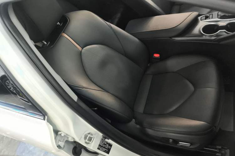 Used Toyota Camry 2021 2.0G Luxury Edition